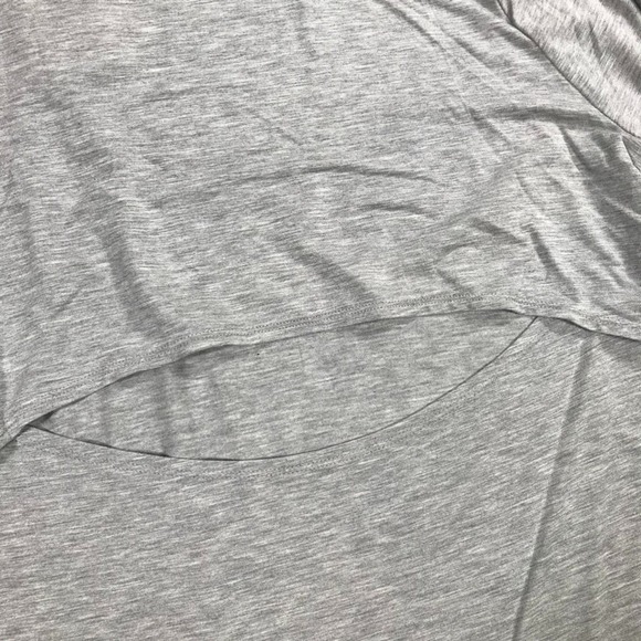 Under Armour Shirt Women Medium Grey HeatGear Long Sleeve Open Back Athletic NEW - Picture 10 of 11